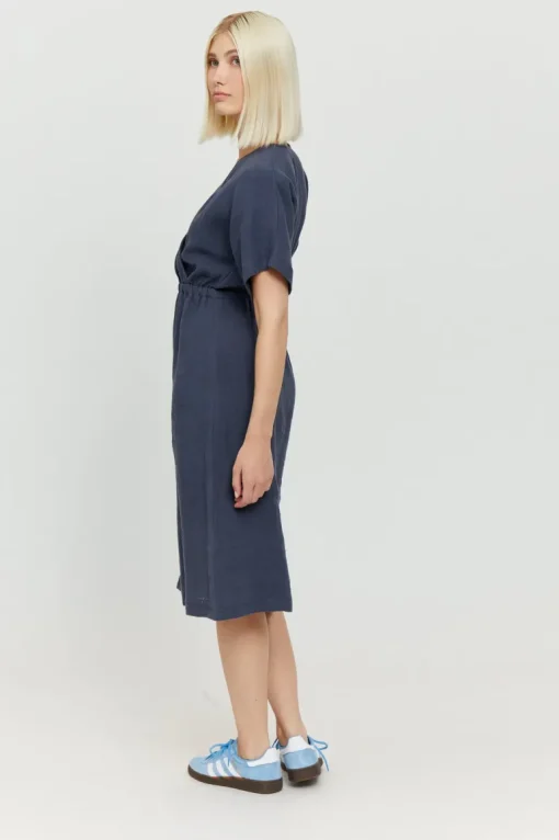 Benua Mekko<Mazine Fashion