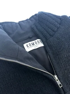 Bunji Villatakki Musta<KOMODO Sale