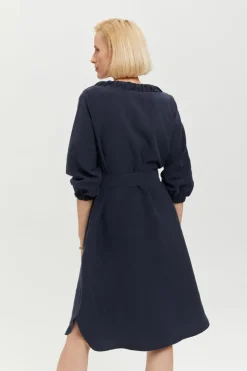 Celine Mekko Tummansininen<AYANI Online