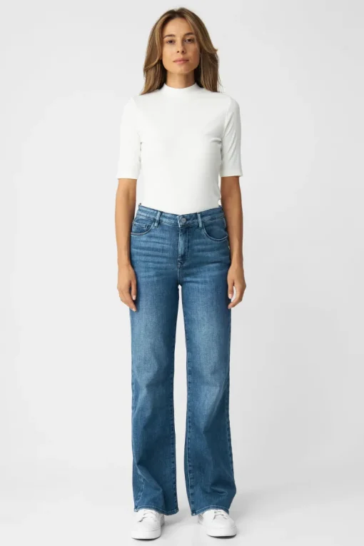 Dew Flared Soft Jeans Medium Denim<Dawn Denim Fashion