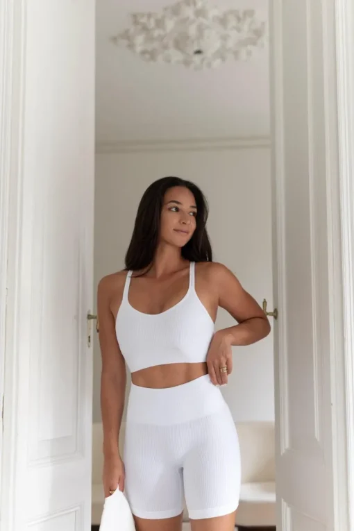 Earth Sports Bra White<Believe Athletics Clearance
