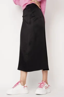 Feme Satin Skirt Black<ANGELL Clearance