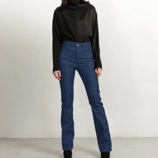 Flared Jeans In Mid Blue With Matching Stitch Long<Studio Heijne Clearance