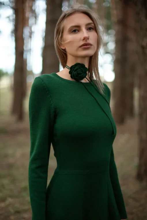 Handcrafted Merino Wool Rose Necklace Forest Green<Monala Shop