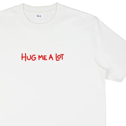 Hug Me T-Shirt White<RAIZ Hot
