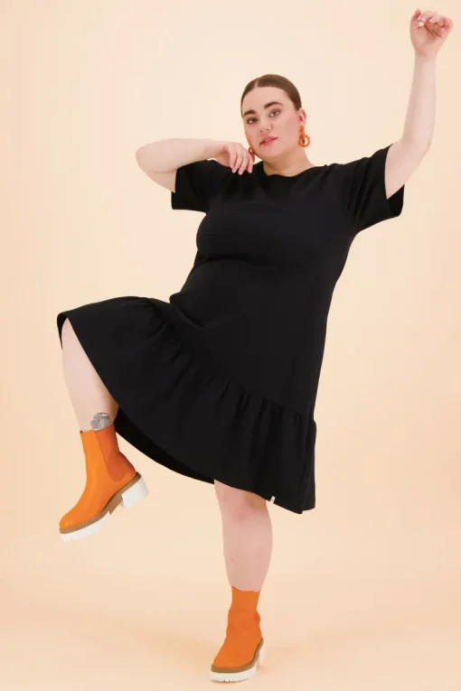Ruffle T-Shirt Dress Black<KAIKO New