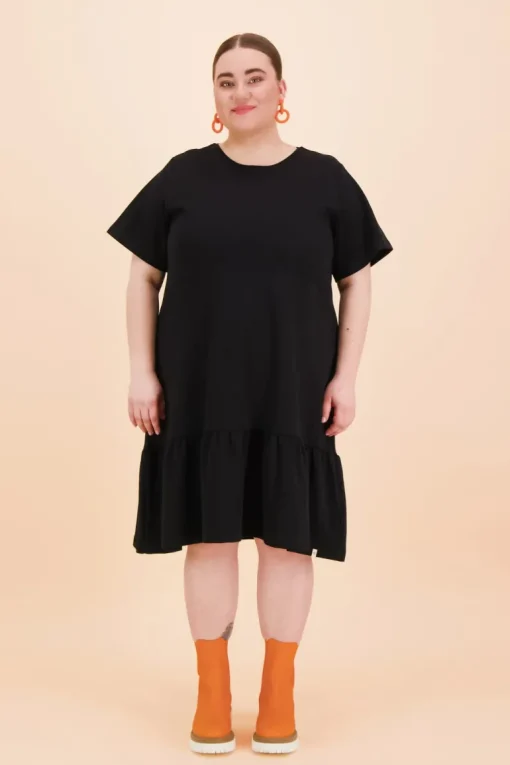 Ruffle T-Shirt Dress Black<KAIKO New