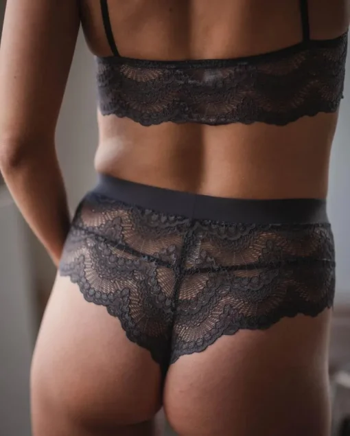 Lace Highwaist String Mrs. Grey<UNDERSTATEMENT Store