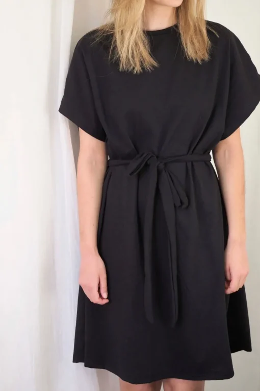 Mieluisa Mekko Musta<Studio Sieluisa Store