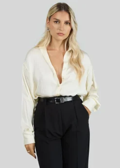 Moonlight Satin Shirt Beige<GUAJA. Hot