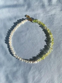 Pear Helmikaulakoru<NAKU Jewellery Outlet