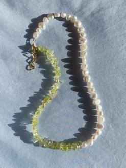 Pear Helmikaulakoru<NAKU Jewellery Outlet