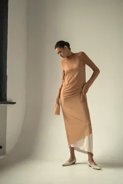 Pitkähihainen Nude Tulle Mekko<KM by LANGE Store