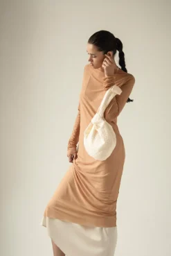 Pitkähihainen Nude Tulle Mekko<KM by LANGE Store