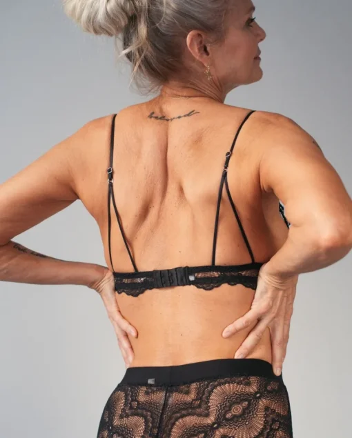 Pitsinen Bralette Musta<UNDERSTATEMENT Shop