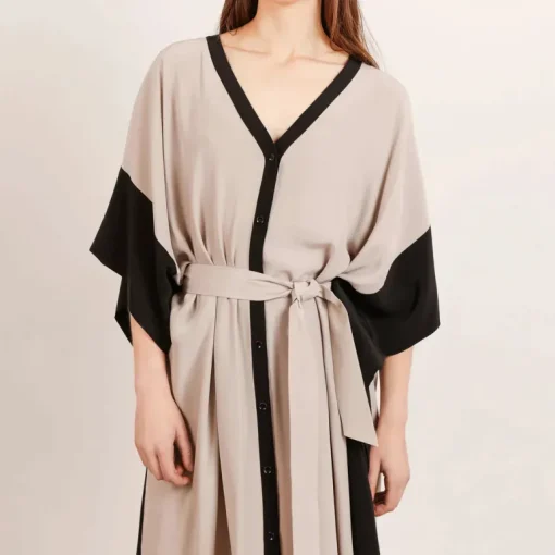 Riviera Silkki Kaftaanimekko Beige ja Musta<Studio Heijne Online