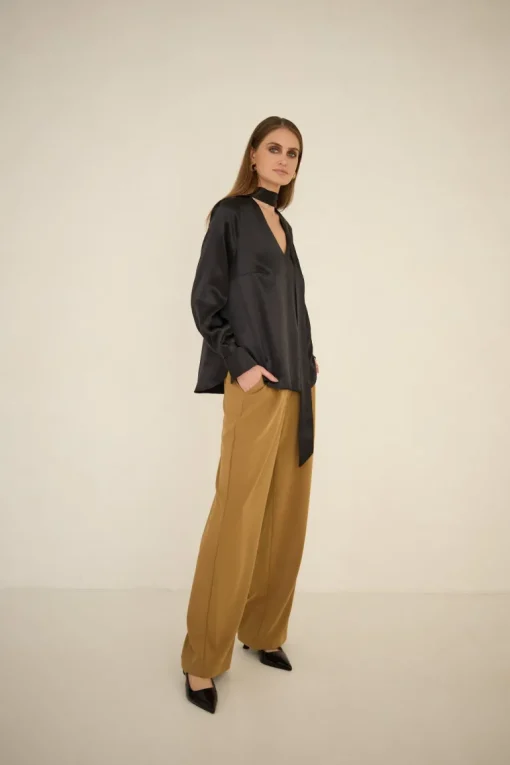 Silk Blouse With a Sash Black<Enteliér New