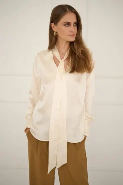 Silk Blouse With a Sash Ecru<Enteliér Hot