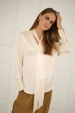 Silk Blouse With a Sash Ecru<Enteliér Hot
