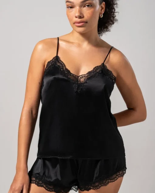 Silkkiset Shortsit Musta<UNDERSTATEMENT New