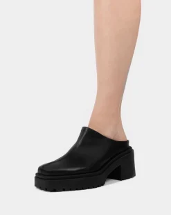 Squared Mule Grape Leather Black<BOHEMA Cheap