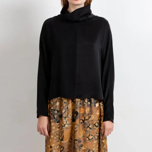 Revolution Silk Cowl Neck Top - silkkinen kauluspaita Musta<Studio Heijne Online