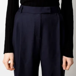 Swipe Cropped Wool Pants in Navy<Studio Heijne Cheap