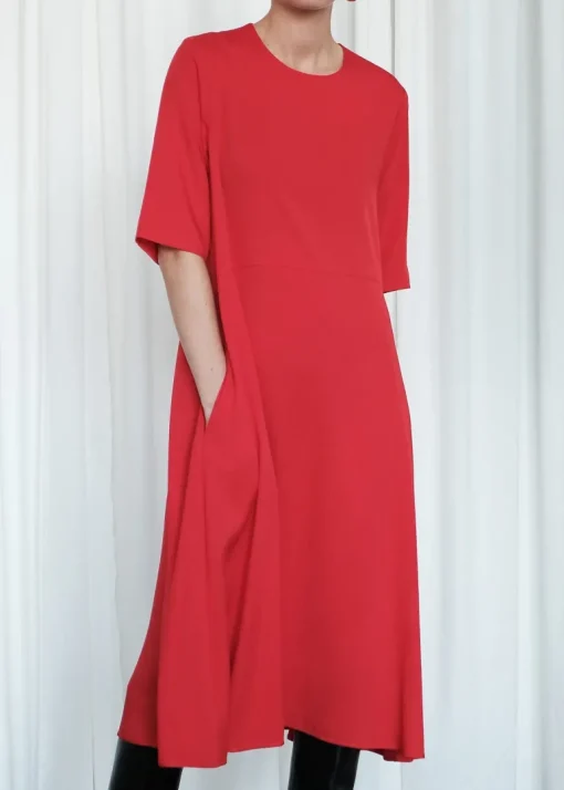 Taylor -mekko punainen<August Cheap