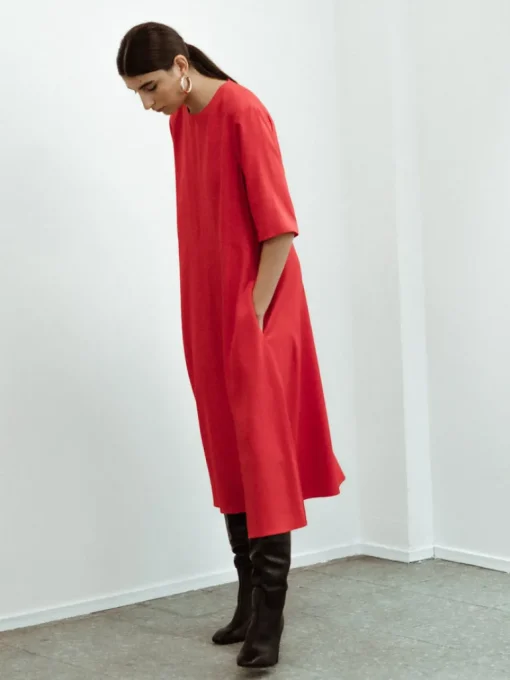 Taylor -mekko punainen<August Cheap