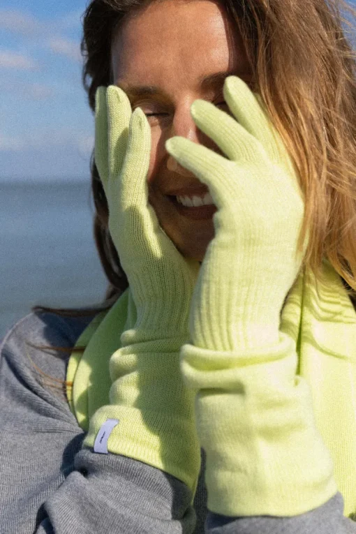 Via Merino Wool Gloves Limone<Salanida Cheap