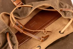 Waxed Cotton Backpack Brown<THE DUST COMPANY Shop