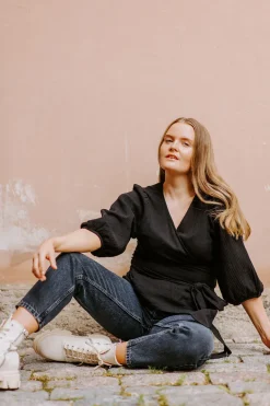 Wrap Blouse Musta<KAIKO Outlet